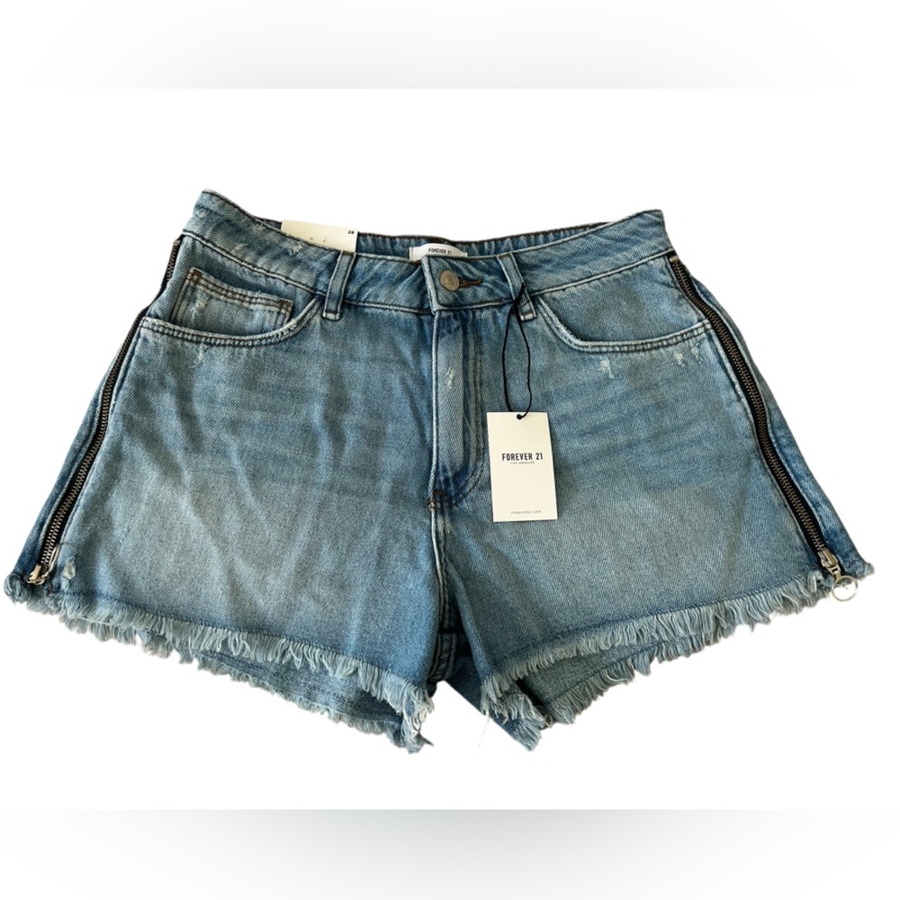 NWT Forever 21 Blue Frayed and Distressed Jean Shorts with Side Zippers, Size 29